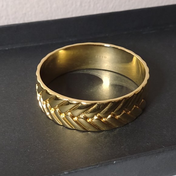7.5 Inch Gold Tone Metal J Crew Bangle - Picture 7 of 8